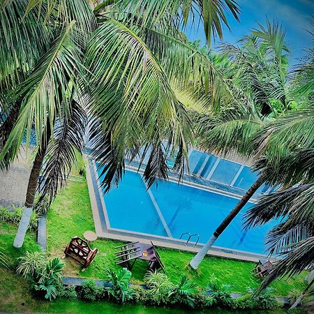 Nilaveli Hybrid Holiday Hotel Екстериор снимка